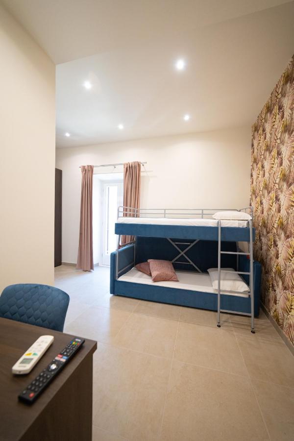 Numisia Guest House Terracina Εξωτερικό φωτογραφία