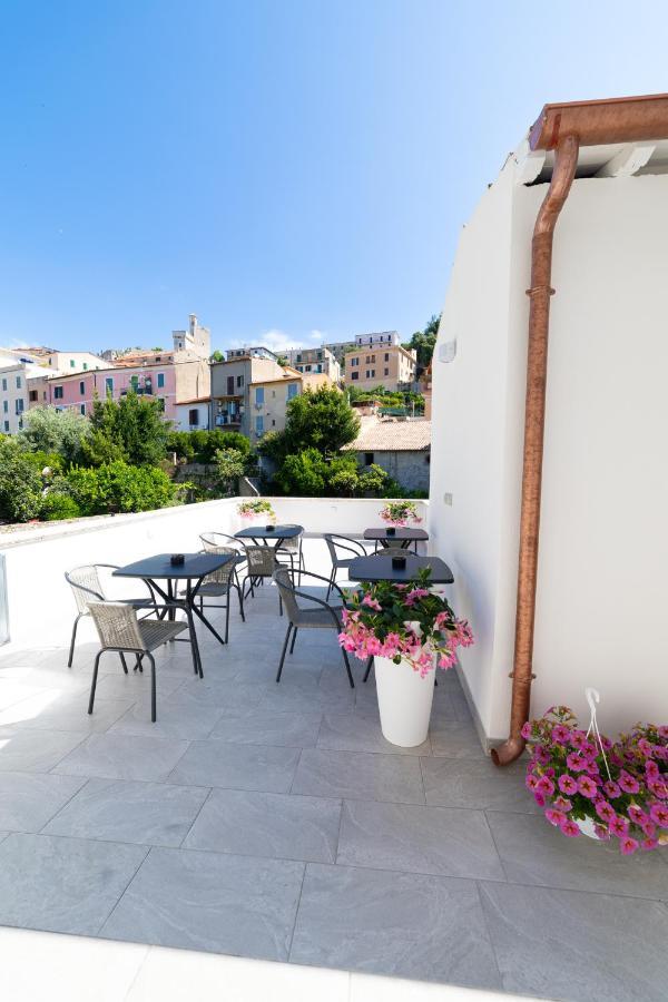 Numisia Guest House Terracina Εξωτερικό φωτογραφία